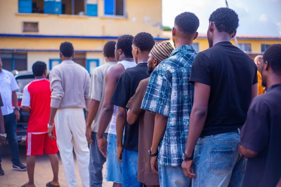 Edo security squad arrests 12 suspected cultists in Benin