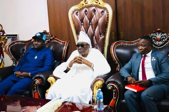 Oba of Lagos backs EFCC anti-corruption drive