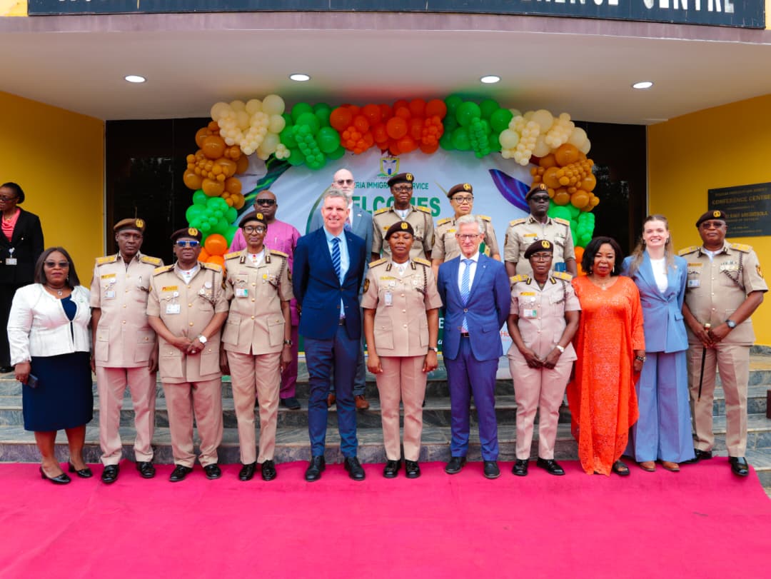 Netherlands donates equipment to strengthen NIS hostmanship programme