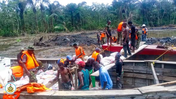 NAF intensifies Igbokoda crash recovery as water level drops on day 14